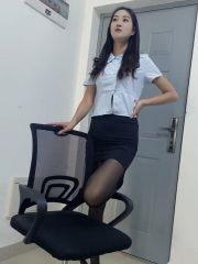 官渡黑丝制服梅子老师