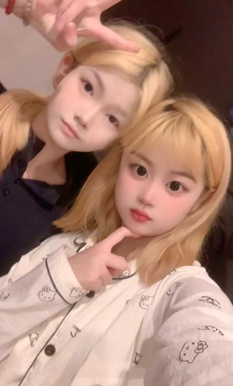 颜值在线三点粉两嫩妹