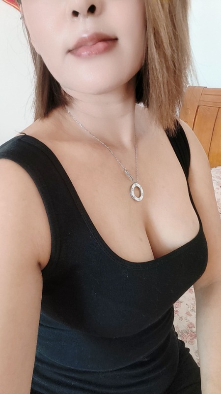 滨海风情妩媚少妇