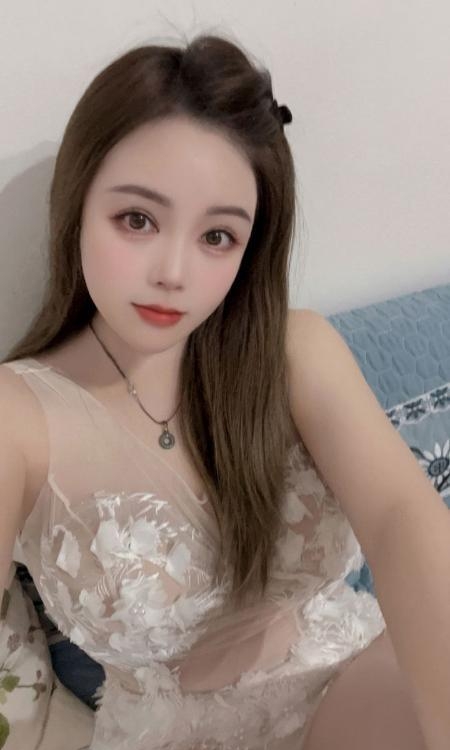 服务到位大胸妹子