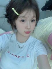 美丽女孩可怡和伊伊